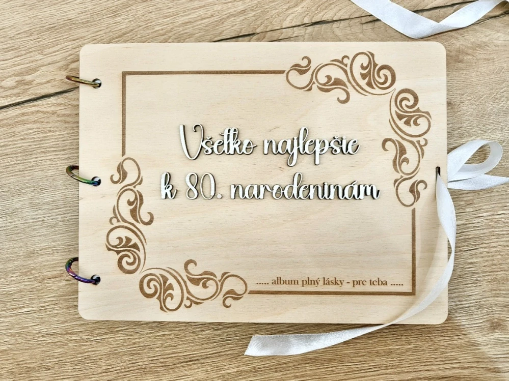 Drevený fotoalbum