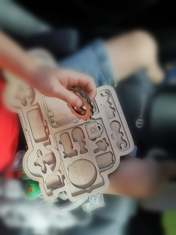 Vkladacie puzzle - autíčko