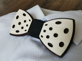 Drevený pánsky motýlik - bodky