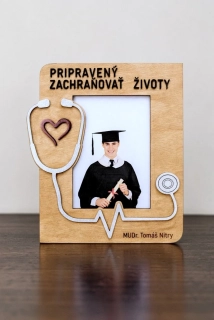 Drevený fotorámik pre absolventa medicíny 🎓